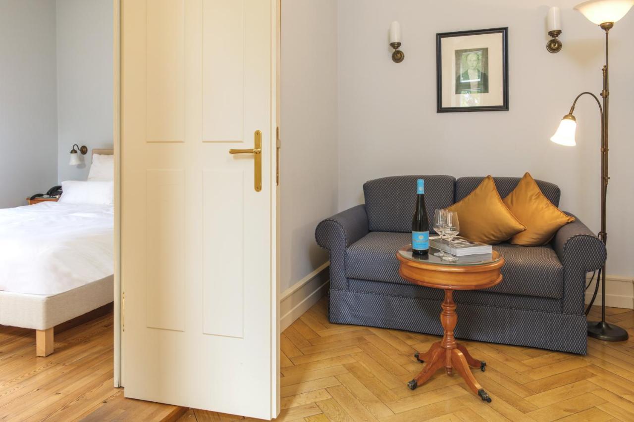 Bed & Breakfast Residenz Weingut Schloss Reinhartshausen *